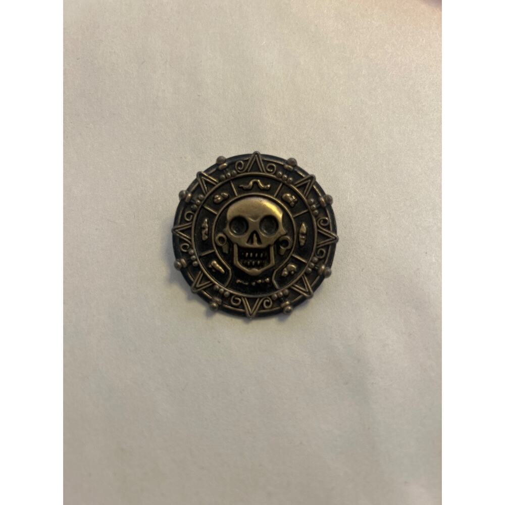 Pirates of the Caribbean Aztec Gold Coin Pin Medallion Disney 18152